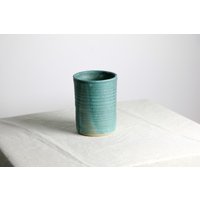 Handgefertigte Vase | 13, 5 cm Aus Keramik in Türkis von RFeldmannEntwurf