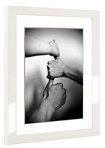 Bilderrahmen Alice mit Passepartout und Acrylglas I Farbe Weiß glanz I Rahmen in 40x50 cm I Bildgröße 30x40 cm Bilderrahmen Alice mit Passepartout und Acrylglas I Farbe Weiß glanz I Rahmen in 40x50 cm I Bildgröße 30x40 cm von RG24