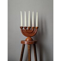 Handgefertigter Kerzenständer Aus Holz von RGbyleonn