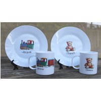 Personalisierte Kinderteller Und Tassen Set von RH2Creations
