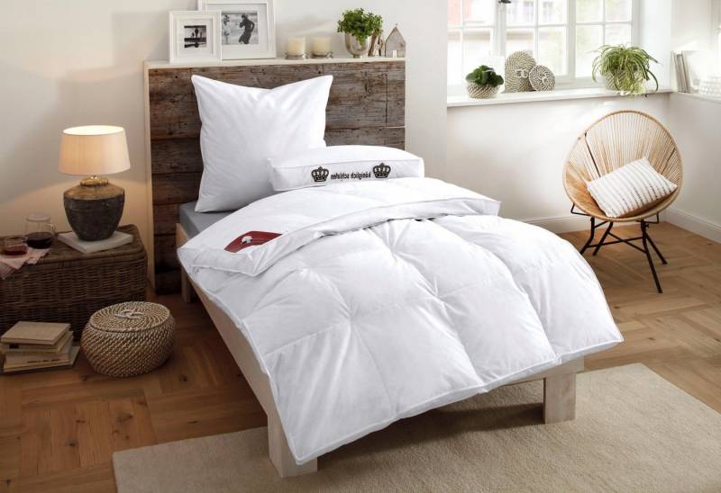 RIBECO Federbettdecke Emily, Füllung: 90% Federn und 10% Daunen, Bezug: 100% Baumwolle, Extra hoher Außensteg für viel Volumen RIBECO Federbettdecke Emily, Füllung: 90% Federn und 10% Daunen, Bezug: 100% Baumwolle, Extra hoher Außensteg für viel Volumen von RIBECO