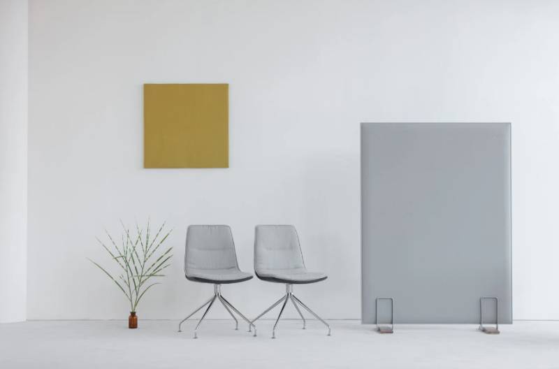 RIM Edge Loungesessel mit  Spinnengestell und optionalen Armlehnen von RIM