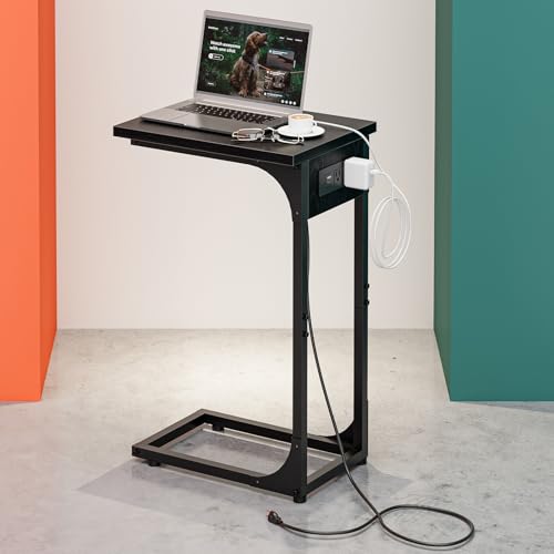RISWER C-förmiger Beistelltisch für Couch – kleiner Kaffeeständer Sofatablett Schreibtisch mit Metallrahmen, wasserdicht, kratzfeste Holzplatte und integrierte Ladestation, Schwarz von RISWER