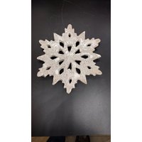 Handgefertigte Keramik Steingut Schneeflocke Untersetzer Hot Pad Plate von RIchmanPottery