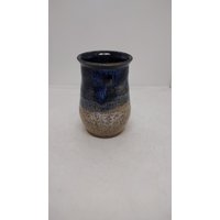 Handgemachte Keramik Blau Und Beige Blumenvase von RIchmanPottery