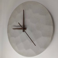 Betonuhr „Hammered" - Nature von RKDesignAT