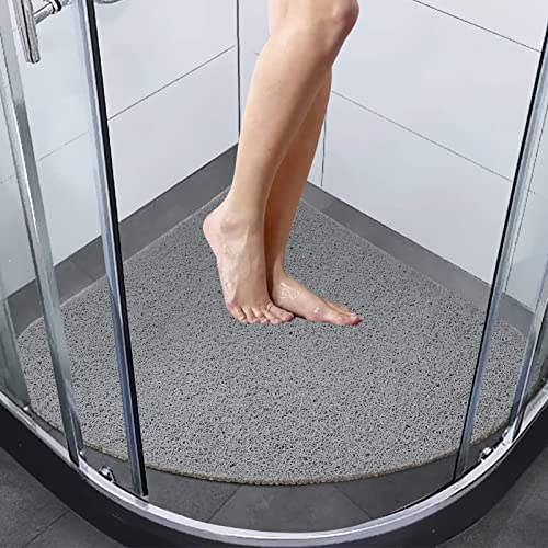 ROIMOE Duschmatte rutschfest Dreieckig, PVC-Luffa Massage Duschmatten mit Ablauflöchern Sicherheits Badewannenmatte für Nassbereiche Schnell Trocknend (53 cm Radius) von ROIMOE