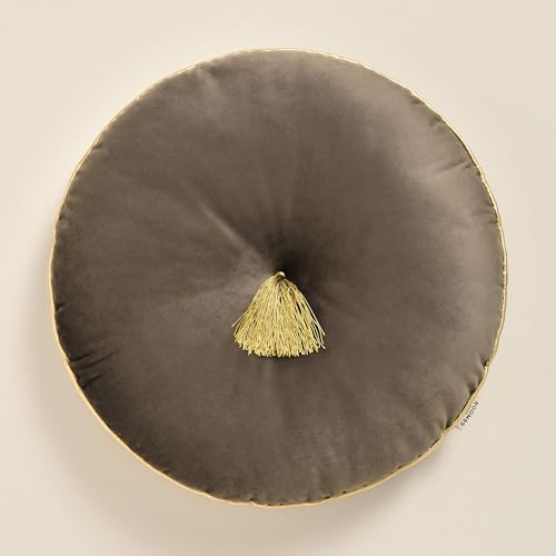 ROOM99 Allure Runde Kisse 45 cm Zierkisse Wurfkissen Dekokissen Plüschkissen Gefüllt Sofakissen für Sofa Bett Couch Pillow Wohnzimmer dekorative Velvet Samt mit Fransen Braun,1 Stück von ROOM99