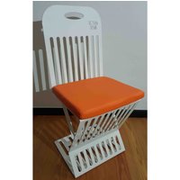 Handgefertigter Eisenstuhl, Hergestellt in Italien Handgefertigter Eisenstuhl, Hergestellt in Italien von ROSINADESIGN