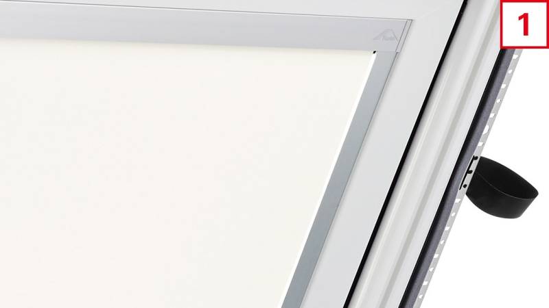 ROTO-Innenrollo Exclusiv für Fenstergröße 065/118 oder 06/11 "Baureihe R8_K 1-R06 dunkelgrau" von ROTO