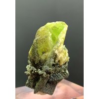 Natürliche Grüne Titanit Var Sphen Probe Aus Der Shigar Mine Skardu Pakistan/Natürliches Mineral 82 Ct von ROYALMINERALSHOP