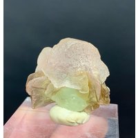 Natürlicher Bi Color Fluorit Mit Muskovit Aus Der Chumarbakoor Mine Nagar Valley Hunza Gilgit Pakistan/Natural Mineral 102 Ct von ROYALMINERALSHOP