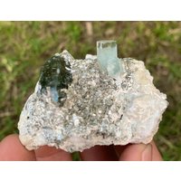 Natürlicher Twin Sky Blue Aquamarin Mit Quarz Muskovit Aus Der Shigar Mine Skardu Pakistan 260 Ct, Größe 31 X 50 41 Mm von ROYALMINERALSHOP