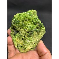 Seltener Grüner Demantoid Granat Kristallmuster, Mineral Aus Pakistan | 276 Gramm Seltener Grüner Demantoid Granat Kristallmuster, Mineral Aus Pakistan | 276 Gramm von ROYALMINERALSHOP