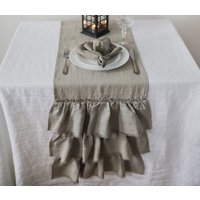 Tischläufer Aus Leinen Mit Rüschen. Im Shabby-Chic-stil. Weichem, Gewaschenem Leinen. Rustikale Tischdecke Für Hochzeiten von RPlinen