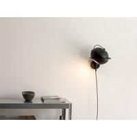 Pivot Wandleuchte Handgefertigte Moderne Wandlampe Aus Metall Mit Stecker von RRRub