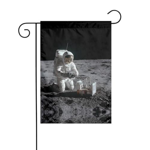 Astronauts At Work Gartenflagge, 30,5 x 45,7 cm, lebendige, doppelseitige Outdoor-Flagge für Höfe, Gärten, Terrassen und Rasen von RTCVXZDSA