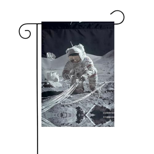 Astronauts At Work Gartenflagge, 30,5 x 45,7 cm, lebendige, doppelseitige Outdoor-Flagge für Höfe, Gärten, Terrassen und Rasen von RTCVXZDSA