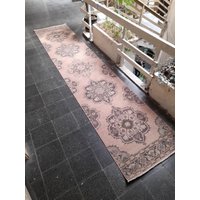 Vintage Oushak Teppichläufer, Handgeknüpfter Wollteppich, 8x40cm Vintage Oushak Teppichläufer, Handgeknüpfter Wollteppich, 8x40cm von RUGSWORLDD