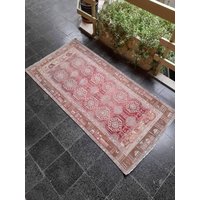 Vintage Oushak Teppich 100x200 cm Wollteppich Aus Wolle in Pastellfarben Vintage Oushak Teppich 100x200 cm Wollteppich Aus Wolle in Pastellfarben von RUGSWORLDD