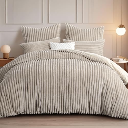 RUIKASI Winter Flanell Bettwäsche 200 x 200 Beige 3teilig - Plüsch Warme Flauschig Winterbettwäsche Teddy Fleece Cashmere-Touch Bettbezug mit Reißverschluss und 2 Kissenbezug 80x80cm RUIKASI Winter Flanell Bettwäsche 200 x 200 Beige 3teilig - Plüsch Warme Flauschig Winterbettwäsche Teddy Fleece Cashmere-Touch Bettbezug mit Reißverschluss und 2 Kissenbezug 80x80cm von RUIKASI