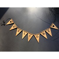 Welcome Wimpelkette Bambus Mit 9 Fähnchen, Individualisierbar Welcome Wimpelkette Bambus Mit 9 Fähnchen, Individualisierbar von RUPPERTdesign