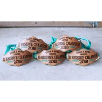 Tack Awards -Handgeschnitztes Und Bemaltes Lederbronchalfter - Seil- Oder Nylonschnallenhalfter von RachelFailCustomTack