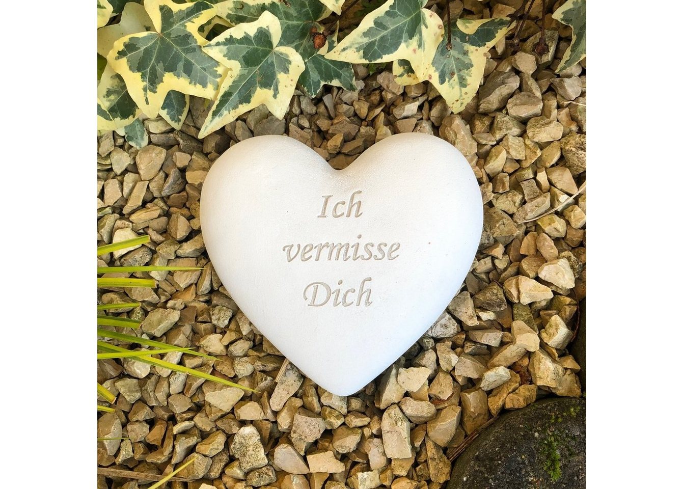 Radami Gartenfigur Grabherz Spruch Ich vermisse Dich" 12cm,580g weiß" von Radami