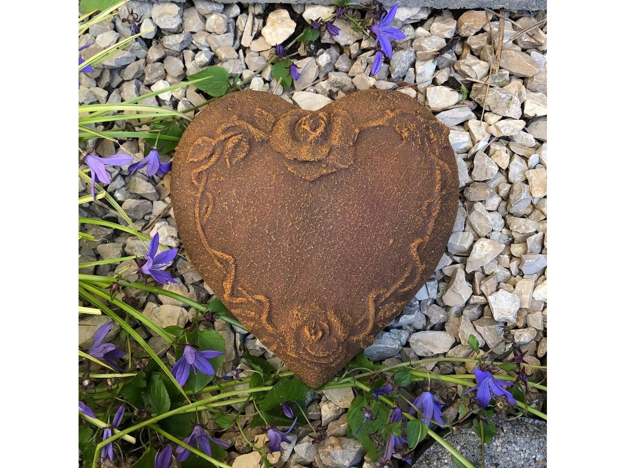 Radami Gartenfigur Grabherz mit Rosenranke Grabschmuck Rost Optik Radami Gartenfigur Grabherz mit Rosenranke Grabschmuck Rost Optik von Radami