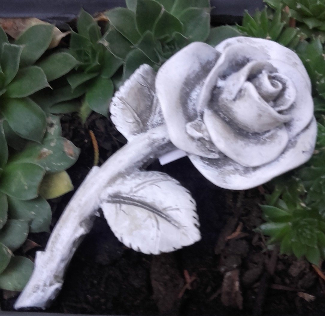 Radami Gartenfigur XL Rose mit Stiel Rosenblüte,Grabdeko wetterfest von Radami
