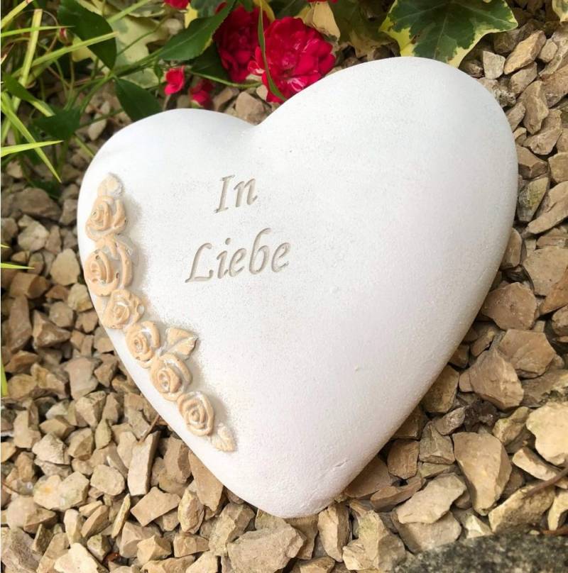 Radami Gartenfigur XXL Grabherz Spruch "In Liebe" ca.1200g Rosenranke von Radami