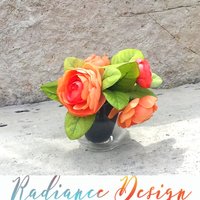 Kaylia; 6 in Orange Peony's Einer Kleinen Vase Aus Klarem Glas. | Blumen Sind Enthalten(Seidenblumen von RadianceDesignShop