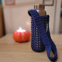 Gehäkelter Flaschenhalter, Praktisch Und Effizient von Raelehty