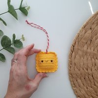 Weihnachtsornament Ravioli, Kindergeschenk, Essen, Weihnachtsornament, Häkelornament, Weihnachtsdeko Wohndeko von RainbowHappiness