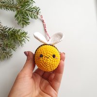 Weihnachtsschmuck Biene, Gehäkelte Kindergeschenk, Weihnachtsbaumschmuck, Weihnachtsschmuck, Baumschmuck Spielzeug, Weihnachtsdekoration von RainbowHappiness