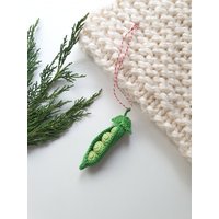 Weihnachtsschmuck Erbsen, Gehäkelte Babydekoration, Kindergeschenk, Weihnachtsbaumschmuck, Weihnachtsschmuck, Baumschmuck Spielzeug von RainbowHappiness