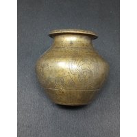 Antiker Messing Wasser Trinktopf Alte Original Elefant Geschnitzte Arbeit Weihwasser Topf Schön Floral Geschnitzt Kalash Lota von RajputanaAntiques