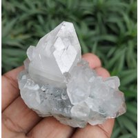 Hochwertiger Mehrzackiger Weißer Apophyllit Kristall Mit Einem Großen Punkt in Der Mitte Glänzender Von Direct Mine von RakhamaExportsIN