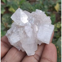 Rohes Weißes Apophyllite-Kristallmuster Wirklich Natürlicher Kristall Von Apophyllite von RakhamaExportsIN
