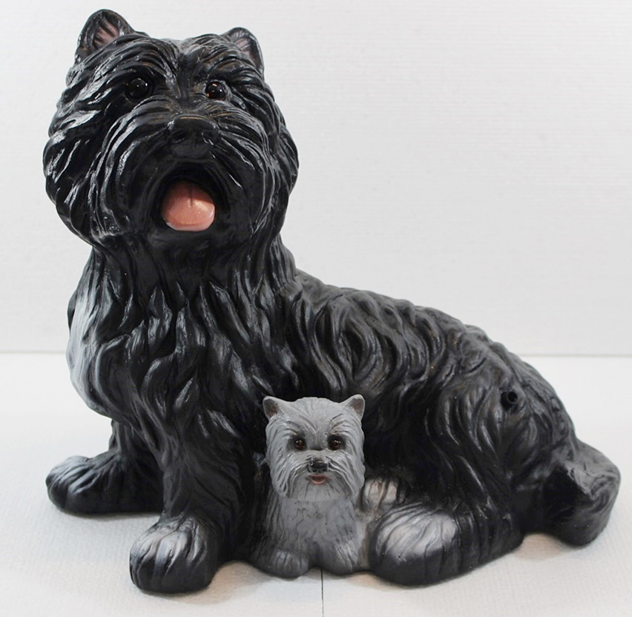 Deko Figur Hund West Terrier schwarz Dekofigur sitzend H 28 cm Hundefigur Bewegungsmelder Wau-wau von Rakso