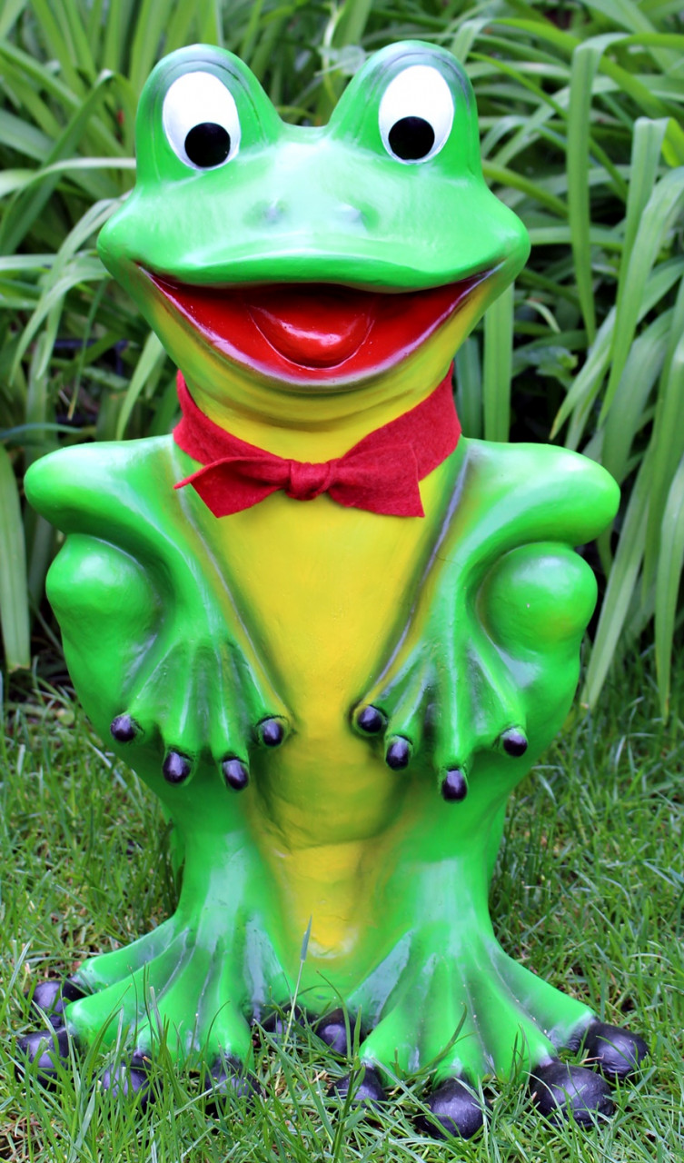 Deko Garten Figur Dekofigur Gartenfigur Tierfigur lustiger Frosch mit Fliege aus Kunststoff H 51 cm von Rakso