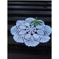 Doily Untersetzer Weiß Häkeln Achterbahnen 9, 5" Kleine Doilies Spitze Schneeflocken Tisch Tischnachbarn Tischkleidung Handgemachte Muttertag von RamuneCrochet