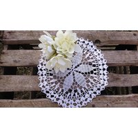 Häkeldeckchen 10 Stück, Weiße Tischdecke Aus Leinen, Gehäkelte Tischsets, Runde Spitzendeckchen, Servietten Häkeldeckchen 10 Stück, Weiße Tischdecke Aus Leinen, Gehäkelte Tischsets, Runde Spitzendeckchen, Servietten von RamuneCrochet