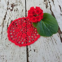 Kleines Gehäkeltes Spitzendeckchen Rotes Häkeldeckchen, Tischdekoration, Gehäkelte Tischdeko, Rote Untersetzer, Untersetzer 13 cm, Weihnachtsdekor von RamuneCrochet