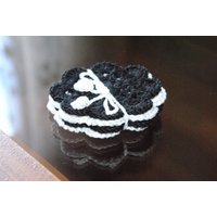 Schwarz Weiß Gehäkelte Untersetzer Deckchen Tischdecke Kleine Handarbeit Hauswaren Geschenkidee Tischdeko Schwarz Weiß Gehäkelte Untersetzer Deckchen Tischdecke Kleine Handarbeit Hauswaren Geschenkidee Tischdeko von RamuneCrochet