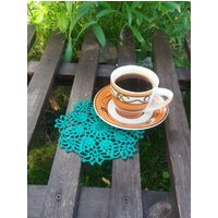 Smaragdgrüne Kleine Häkeldeckchen Untersetzer, Gehäkeltes Deckchen, Gehäkelte Tischdeko, 15 cm, Häkeln, Häkelgeschenk von RamuneCrochet