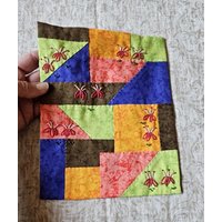 Gequilteter Wandbehang Mini, Handgenähte Wandkunst Mit Perlen, Tie Dye Wandbehang, Kleine Stickerei, Wohndekor Geschenk 03 Gequilteter Wandbehang Mini, Handgenähte Wandkunst Mit Perlen, Tie Dye Wandbehang, Kleine Stickerei, Wohndekor Geschenk 03 von RanchoArt