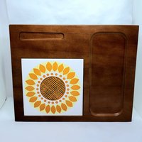 Vintage Handgeschnitztes Hartholz Blumen Käse Charcuterie Tablett Imperial Japan von Randomness4sale