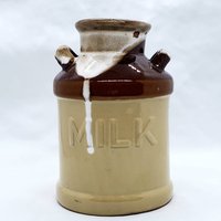 Vintage Keramik Milchkännchen Braun Tropf Glasiert 7" Tall Mid Century Modern 36 Oz von Randomness4sale
