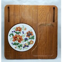 Vintage Thai Teak Holz Blumen Käse Schneidetablett Made By Giftcraft von Randomness4sale